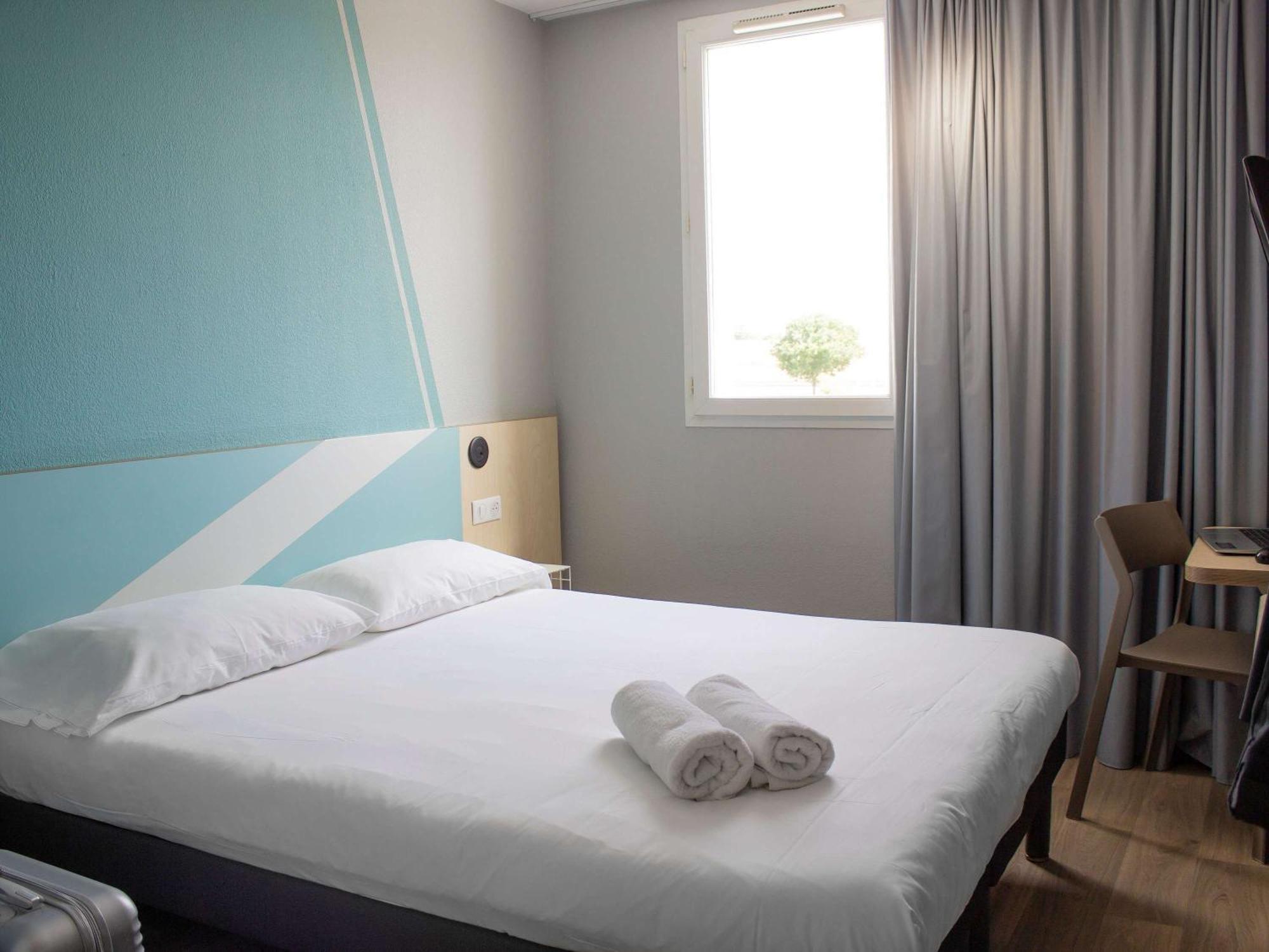 Ibis Budget Lunel Porte De Camargue Aimargues Zewnętrze zdjęcie