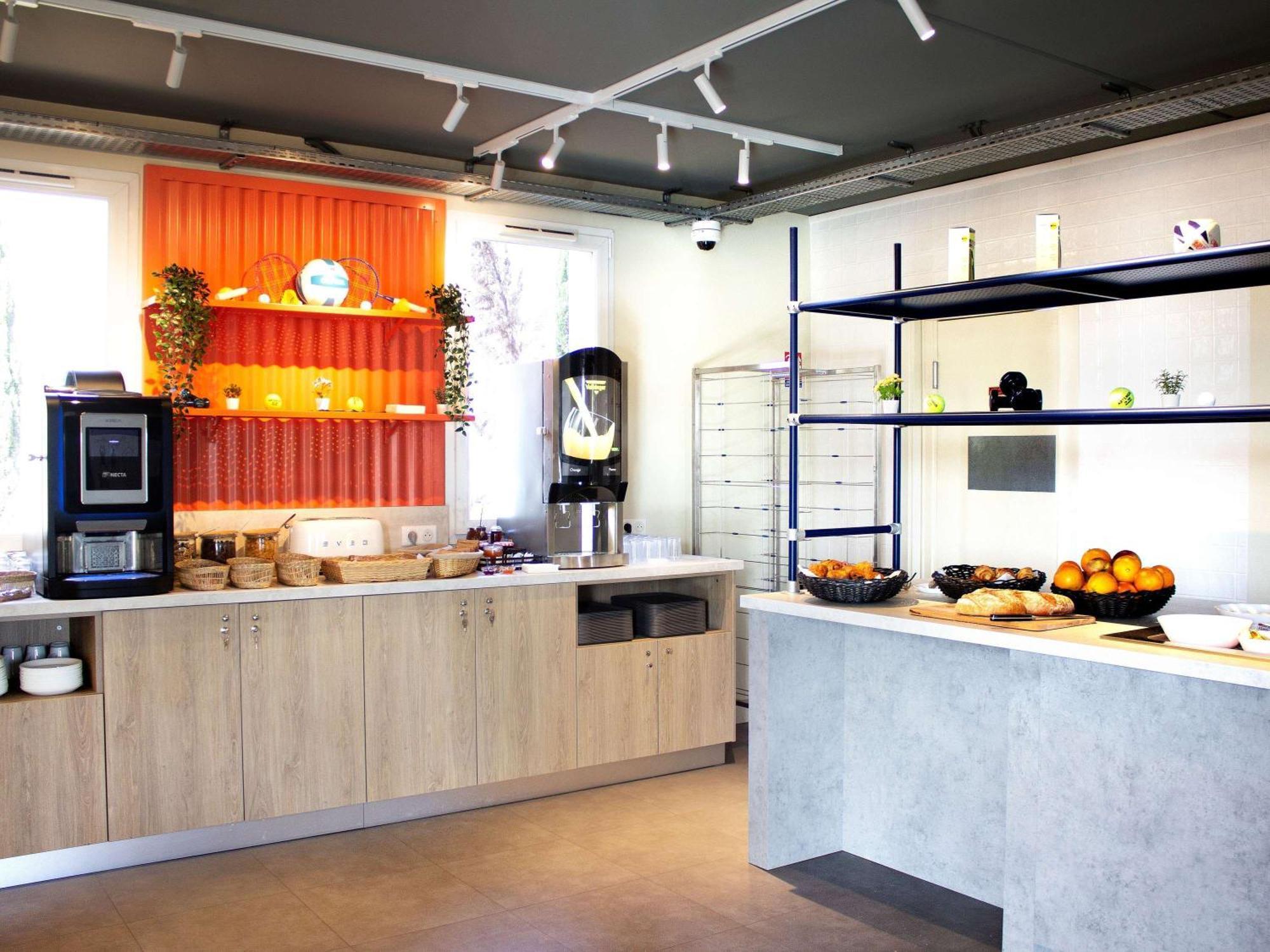 Ibis Budget Lunel Porte De Camargue Aimargues Zewnętrze zdjęcie